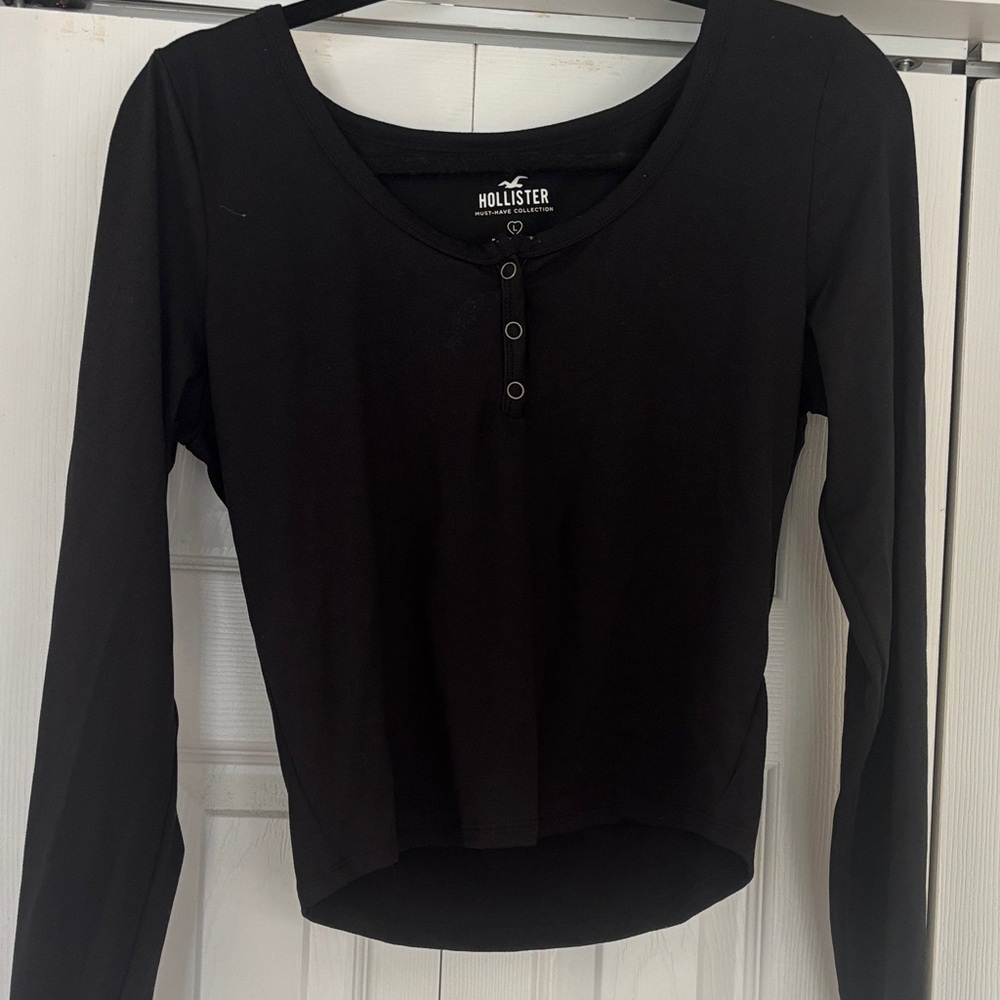 Hollister Women's Classic Black Long Sleeve Tee